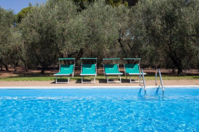 Trullo salentino con 2 camere letto e piscina m540